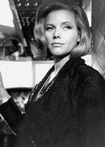 Una foto di Honor Blackman