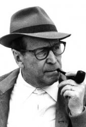 Una foto di Georges Simenon