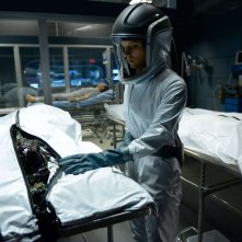 Helix: una scena del primo episodio della serie