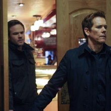 The Following: Kevin Bacon e Shawn Ashmore in una scena dell'episodio Freedom della seconda stagione