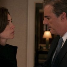 The Good Wife: Julianna Margulies e Chris Noth in una scena dell'episodio The Last Call