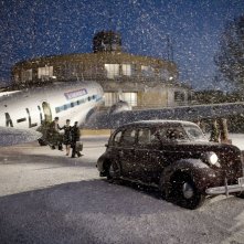 Il centenario che saltò dalla finestra e scomparve: una scena del film