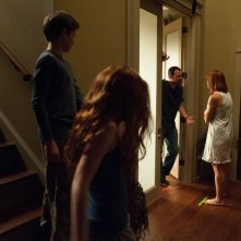 Oculus: Rory Cochrane stringe Katee Sackhoff in una scena familiare