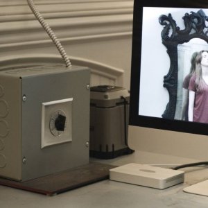 Oculus: una scena del film con Karen Gillan