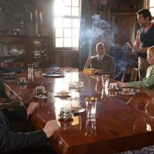 Una folle passione: Jennifer Lawrence e Bradley Cooper in una scena corale