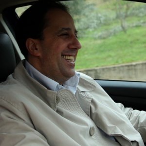 Stefano Simondo nel film corto Ladri di niente è il commissario Giotti