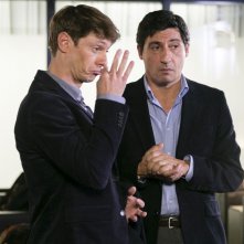 Un matrimonio da favola: Giorgio Pasotti in una curiosa scena del film con Emilio Solfrizzi