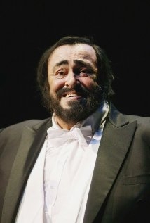 Una Foto Di Luciano Pavarotti 322265