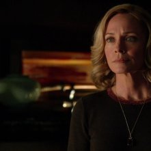 Arrow: Susanna Thompson in una scena dell'episodio Doppio gioco, della prima stagione