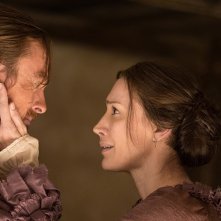 Black Sails: Toby Stephens e Louise Barnes nel settimo episodio della prima stagione