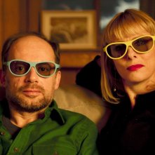 L'amour est un crime parfait: Denis Podalydès in una foto promozionale con Karin Viard