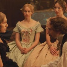 Ralph Fiennes con Kristin Scott Thomas e Felicity Jones in The Invisible Woman