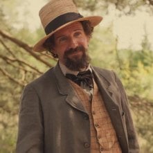 Ralph Fiennes è Charles Dickens in The Invisible Woman