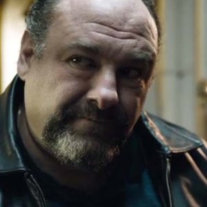 Chi è senza colpa: un primo piano di James Gandolfini