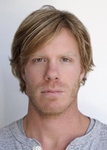 Una foto di Marc Menchaca