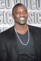 Una foto di Akon