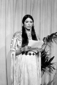 Una foto di Sacheen Littlefeather