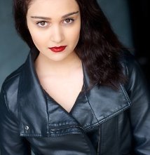 Una Foto Di Ariela Barer 342515