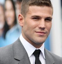 Una foto di Austin Stowell