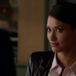 Arrow: Janina Gavankar nell'episodio Vertigine