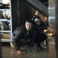 Arrow Stephen Amell E Emily Bett Rickards Nell Episodio The Man Under The Hood 346726