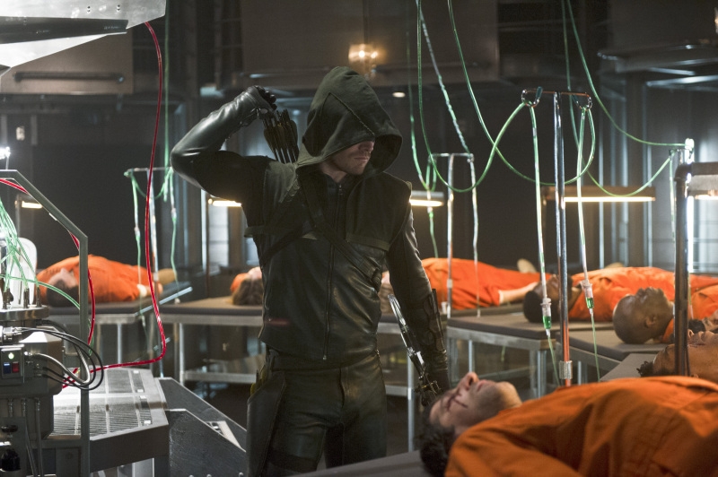 Arrow Stephen Amell Nell Episodio The Man Under The Hood 346688