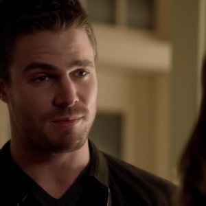Arrow: Stephen Amell nell'episodio Vertigine