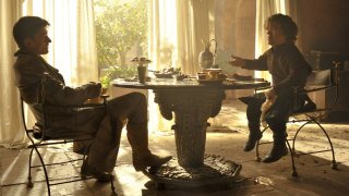 Il trono di spade: Nikolaj Coster-Waldau e Peter Dinklage nell'episodio The Lion and the Rose