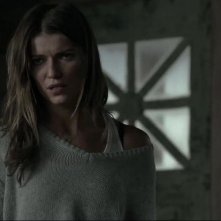 Banshee: Ivana Milicevic in una scena dell'epispdio We Shall Live Forever