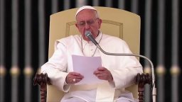 Clip 'Il Papa e gay' - Francesco da Buenos Aires - La rivoluzione dell'uguaglianza