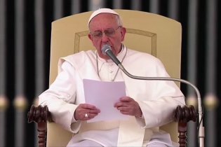 Clip 'Il Papa e gay' - Francesco da Buenos Aires - La rivoluzione dell'uguaglianza