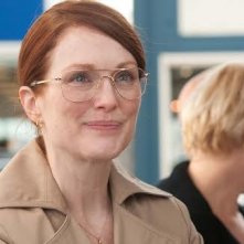 The English Teacher: un primo piano di Julianne Moore