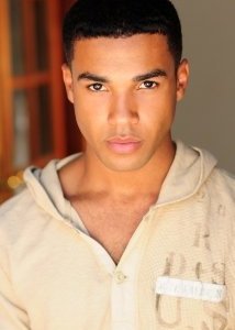 Una foto di Lucien Laviscount
