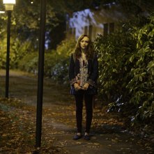 Bates Motel: Olivia Cooke in una scena dell'episodio Presumed Innocent, della seconda stagione