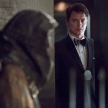 Arrow: John Barrowman nell'episodio Il filantropo dell'anno, prima stagione