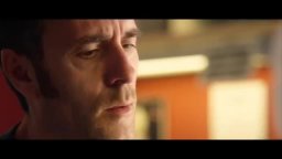 Clip 'Il tatuatore' - La sedia della felicità