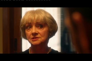 Clip 'La veggente' - La sedia della felicità