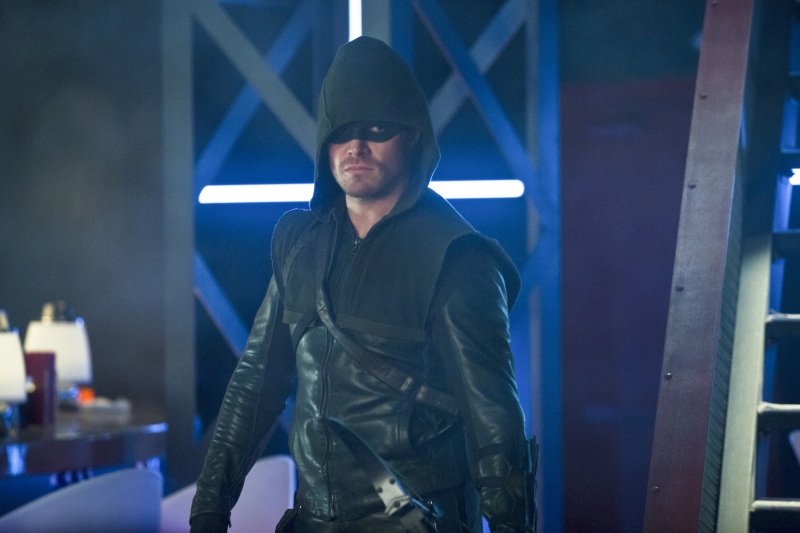 Arrow Stephen Amell Nell Episodio Seeing Red Seconda Stagione 366652