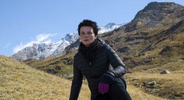 Clouds of Sils Maria: Juliette Binoche in una scena del film