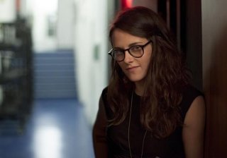 Clouds of Sils Maria: Kristen Stewart in una scena