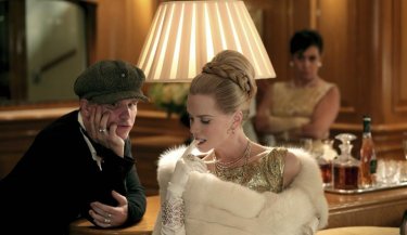 Grace di Monaco: Nicole Kidman in una foto promozionale con il regista Olivier Dahan