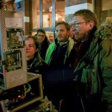 Locke: il regista Steven Knight sul set