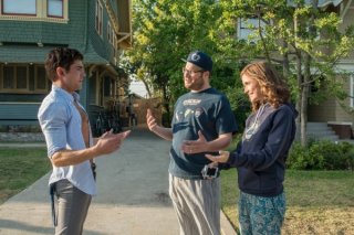 Neighbors: Seth Rogen e Rose Byrne a confronto con Zac Efron