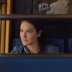 Bird People: Anaïs Demoustier in una scena del film