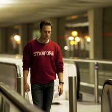 Bird People: Josh Charles in una scena del film
