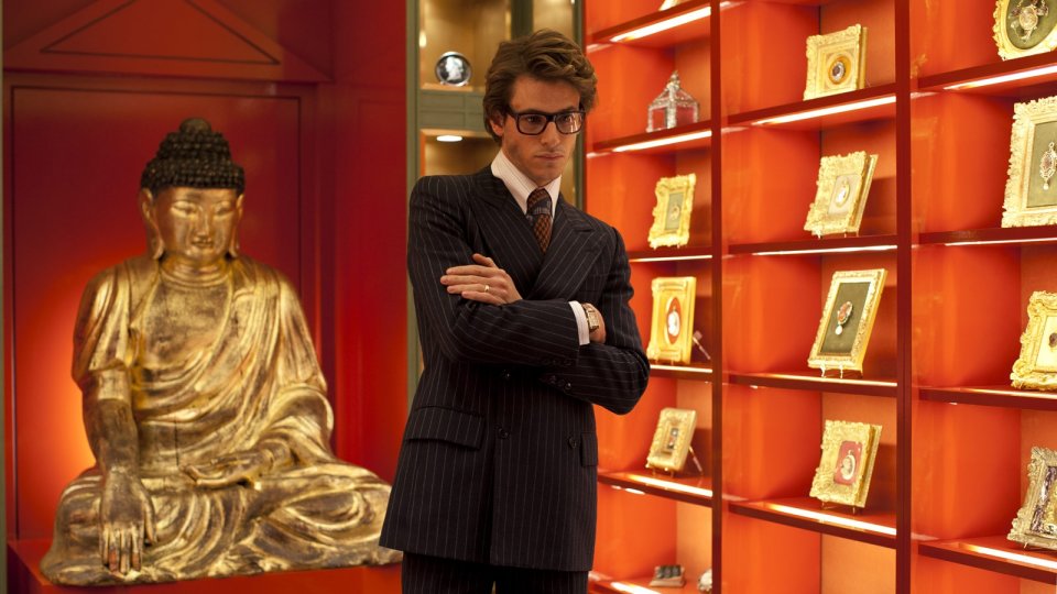 Saint Laurent: Gaspard Ulliel in una scena nei panni di Yves Saint Laurent