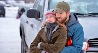 Captives: Ryan Reynolds in una scena del film insieme a Mireille Enos