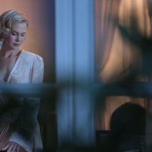 Grace di Monaco: Nicole Kidman in una sensuale immagine del film nei panni della principessa Grace