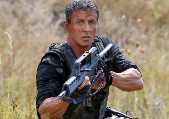 I mercenari 3 - The Expendables: Sylvester Stallone imbraccia il fucile