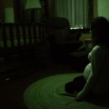 La stirpe del male: Allison Miller in un'inquietante scena dell'horror